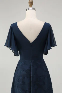 Marinha Floral A Linha V Pescoço Longo Vestido Madrinha com mangas Flutter