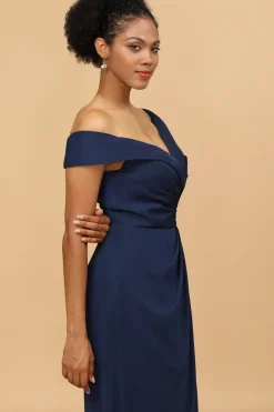 Marinha fora do vestido de dama de honra de bainha de ombro