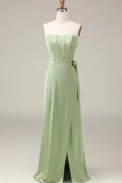 Matcha Espartilho sem alças A-line cetim vestido de dama de honra com fenda