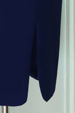 Mãe azul escuro do vestido de noiva