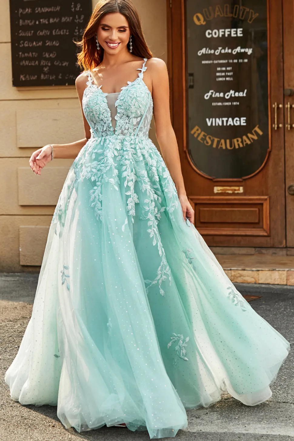 Mint Ball-Gown mangas destacáveis frisados vestidos de baile com apliques