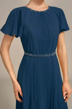 Navy A-line pescoço redondo plissado mãe de vestido de noiva com mangas curtas