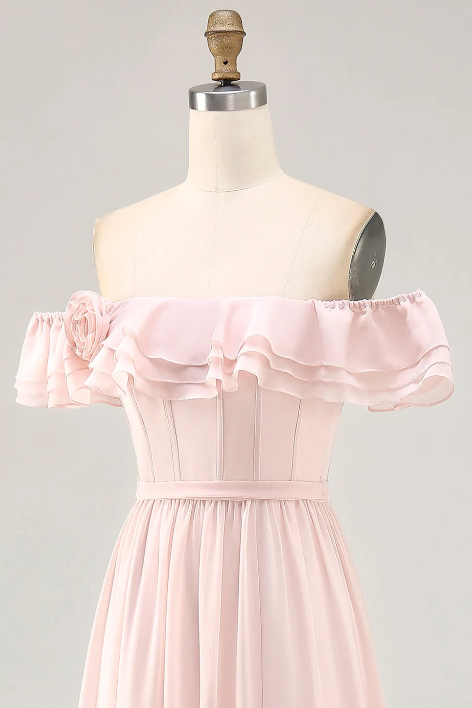 Off The Shoulder Blush babado um vestido de dama de honra linha com fenda