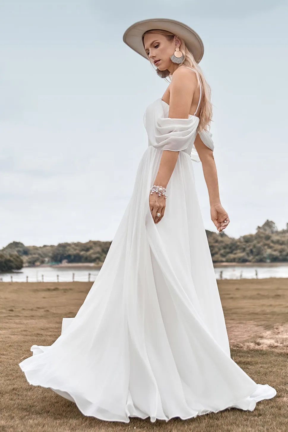 Off The Shoulder Marfim Boho Chiffon Ruched A Line Vestido de Noiva