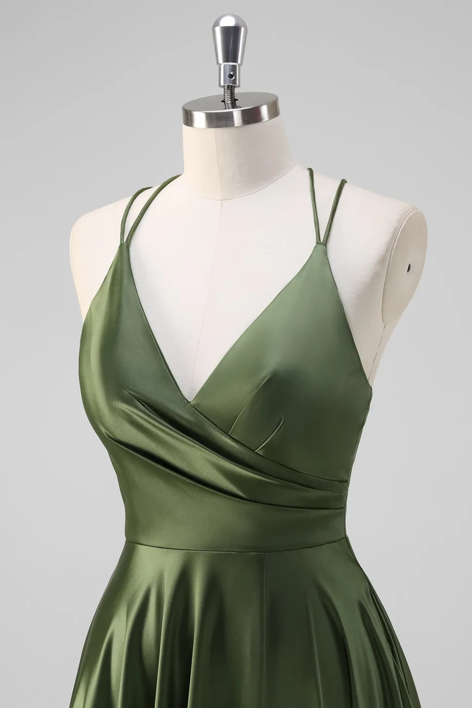 Olive A-Line Espaghetti Correias Ruched Long Satin Vestido de Dama de Honra