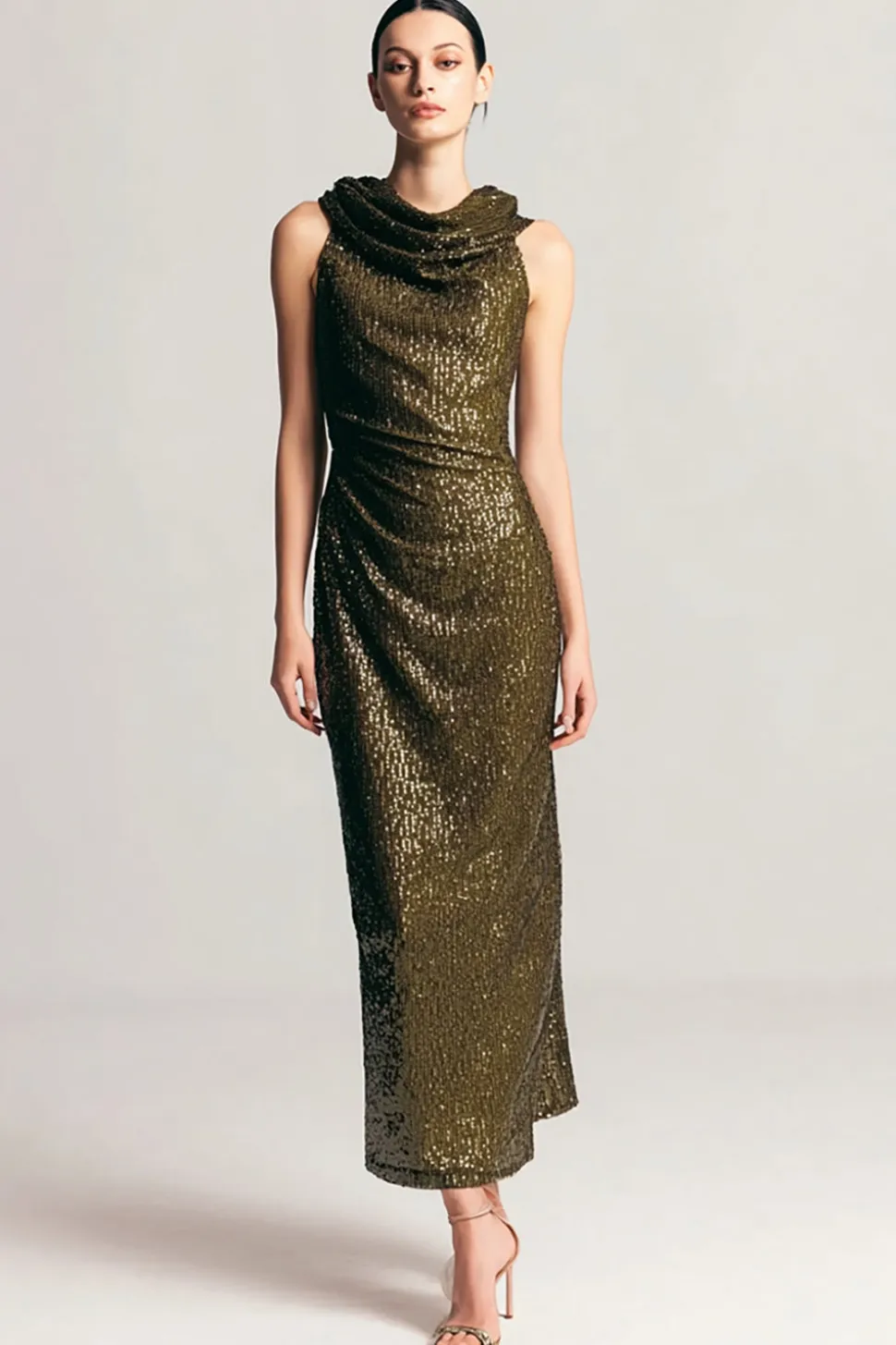 Olive Sequins Cowl Neck Bainha Vestido Formal