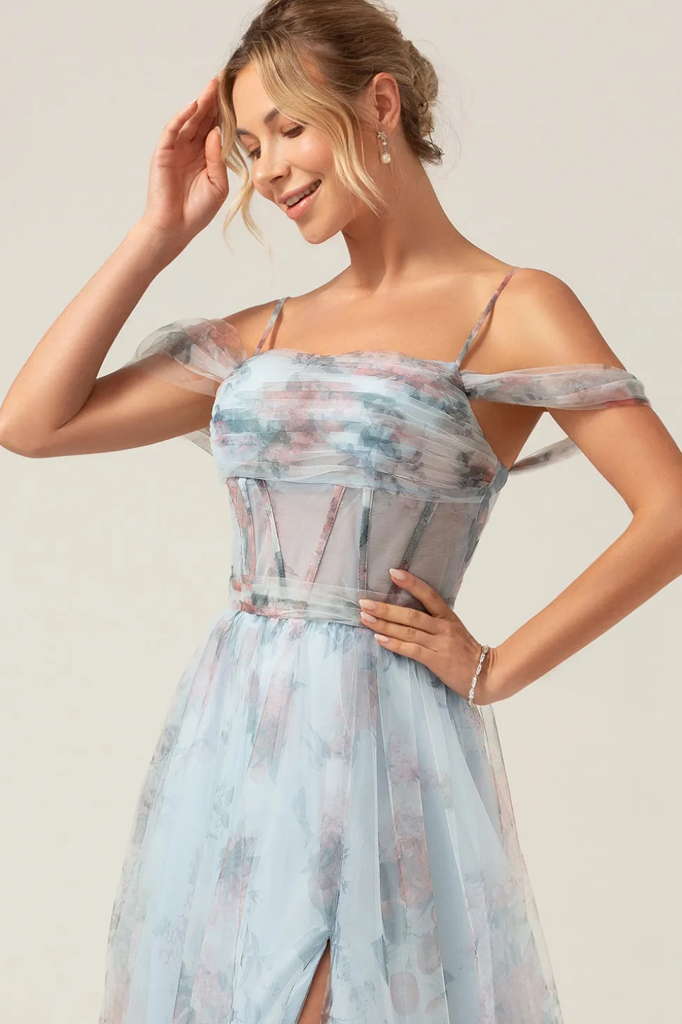 Ombro frio A-Line azul estampado vestido de baile de espartilho longo com fenda
