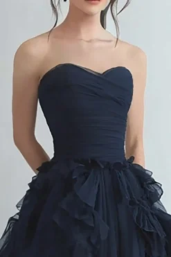 Organza Marinha Tiered Strapless Uma Linha Vestido Formal