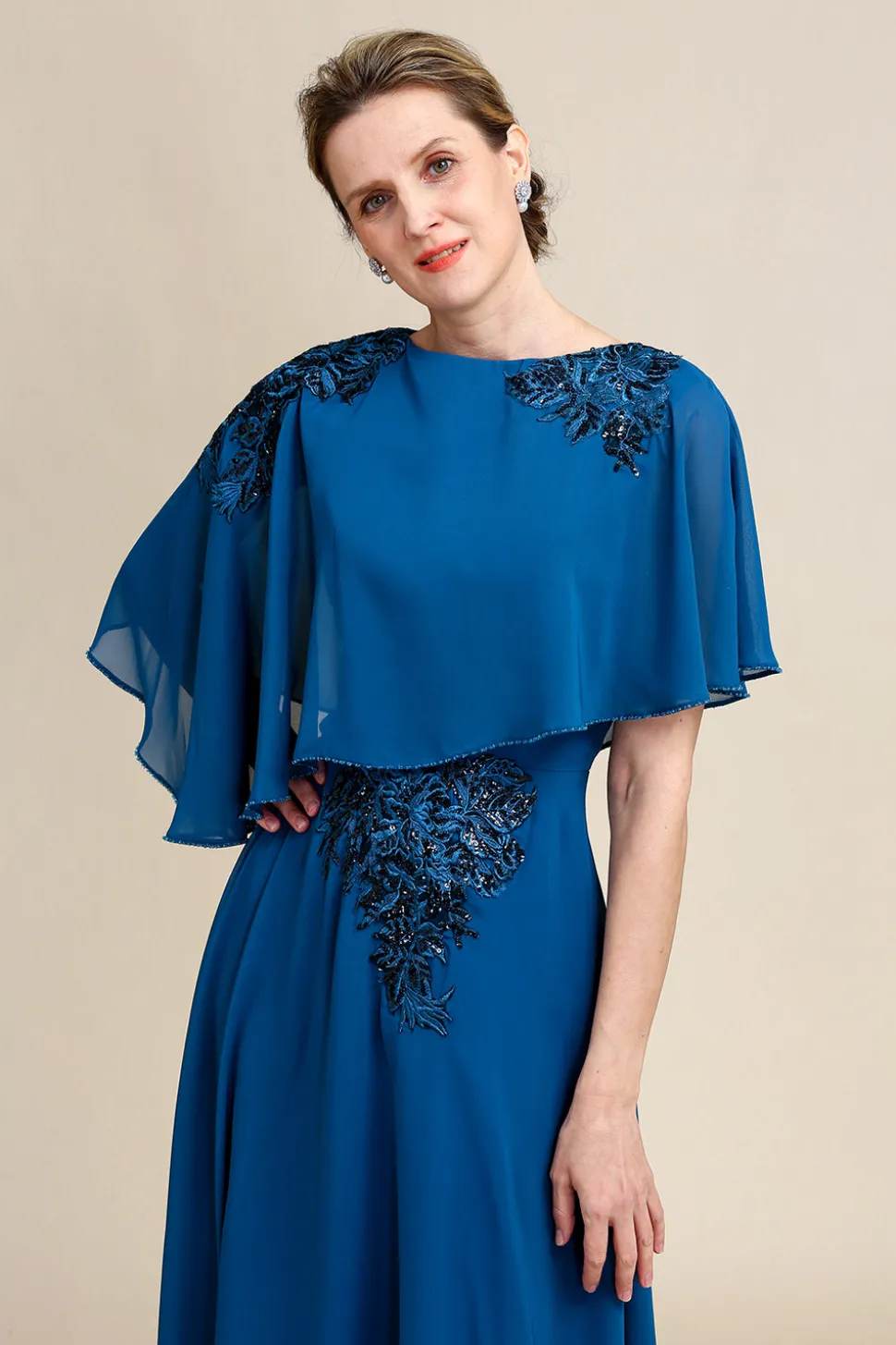 Pavão Azul Vestido Mãe de Noiva com Renda