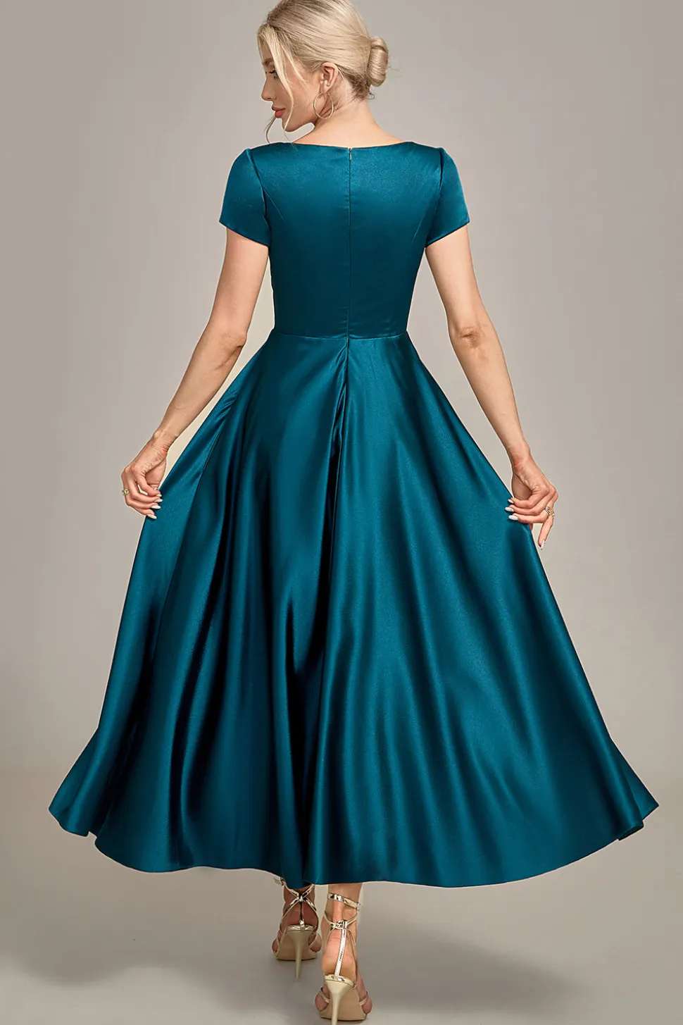 Peacock Green Satin V-neck A-line Plissado Mãe do Vestido da Noiva