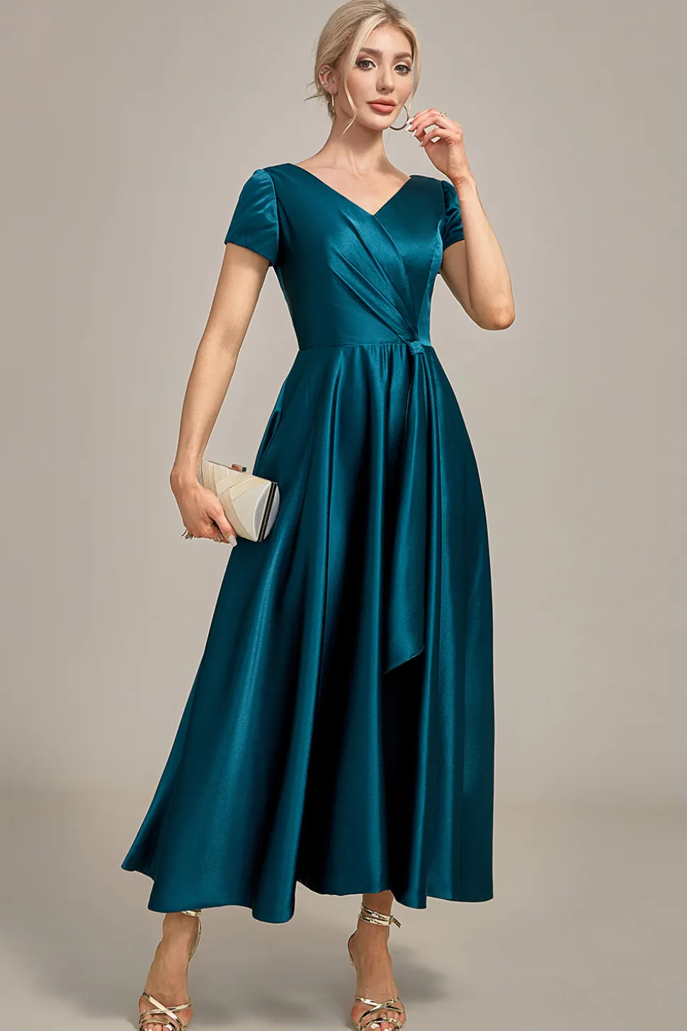 Peacock Green Satin V-neck A-line Plissado Mãe do Vestido da Noiva