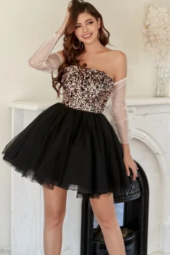Pescoço preto sem alças Um vestido de homecoming de linha