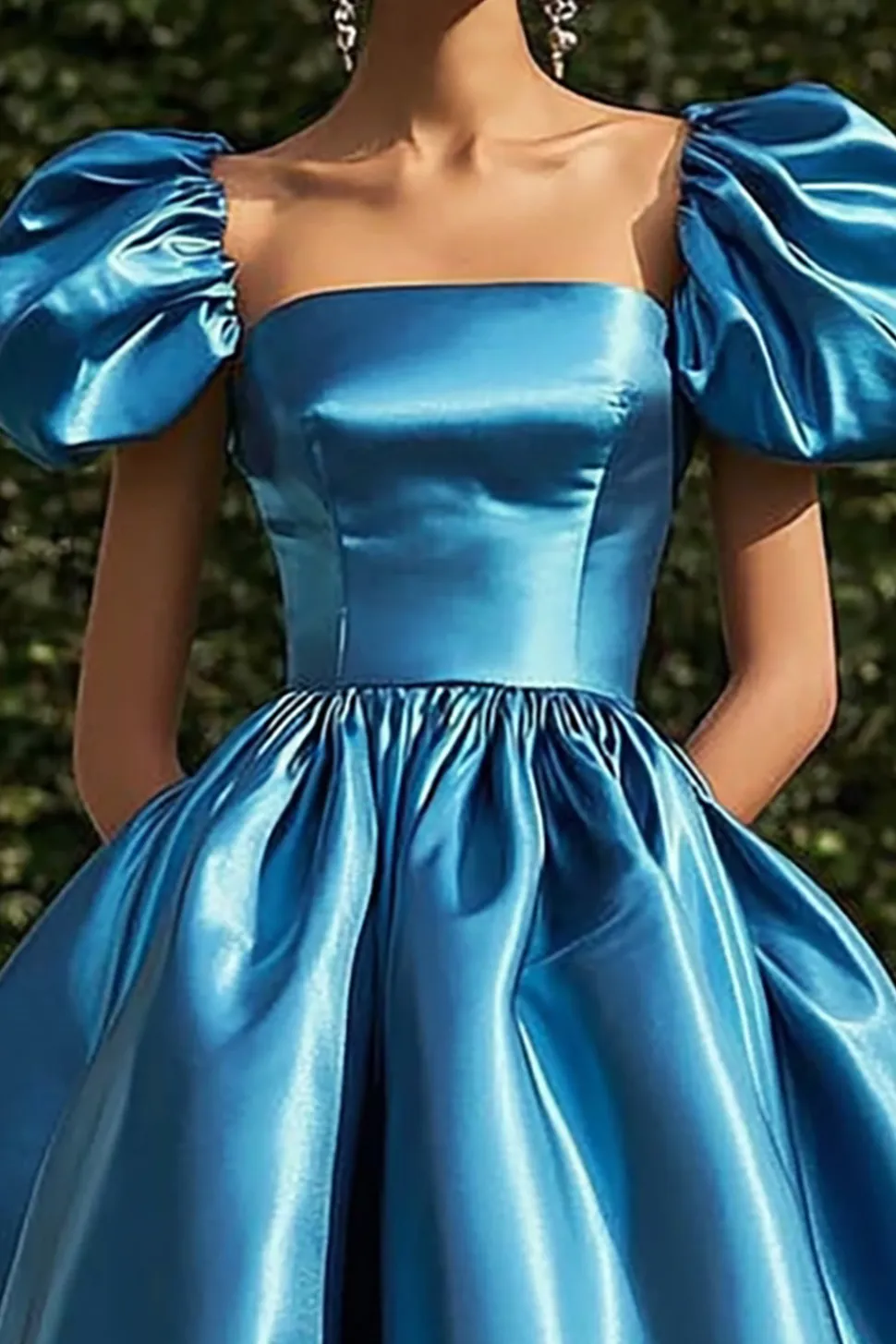 Pescoço Quadrado Mangas Curtas Cetim Azul Uma Linha Vestido de Gala