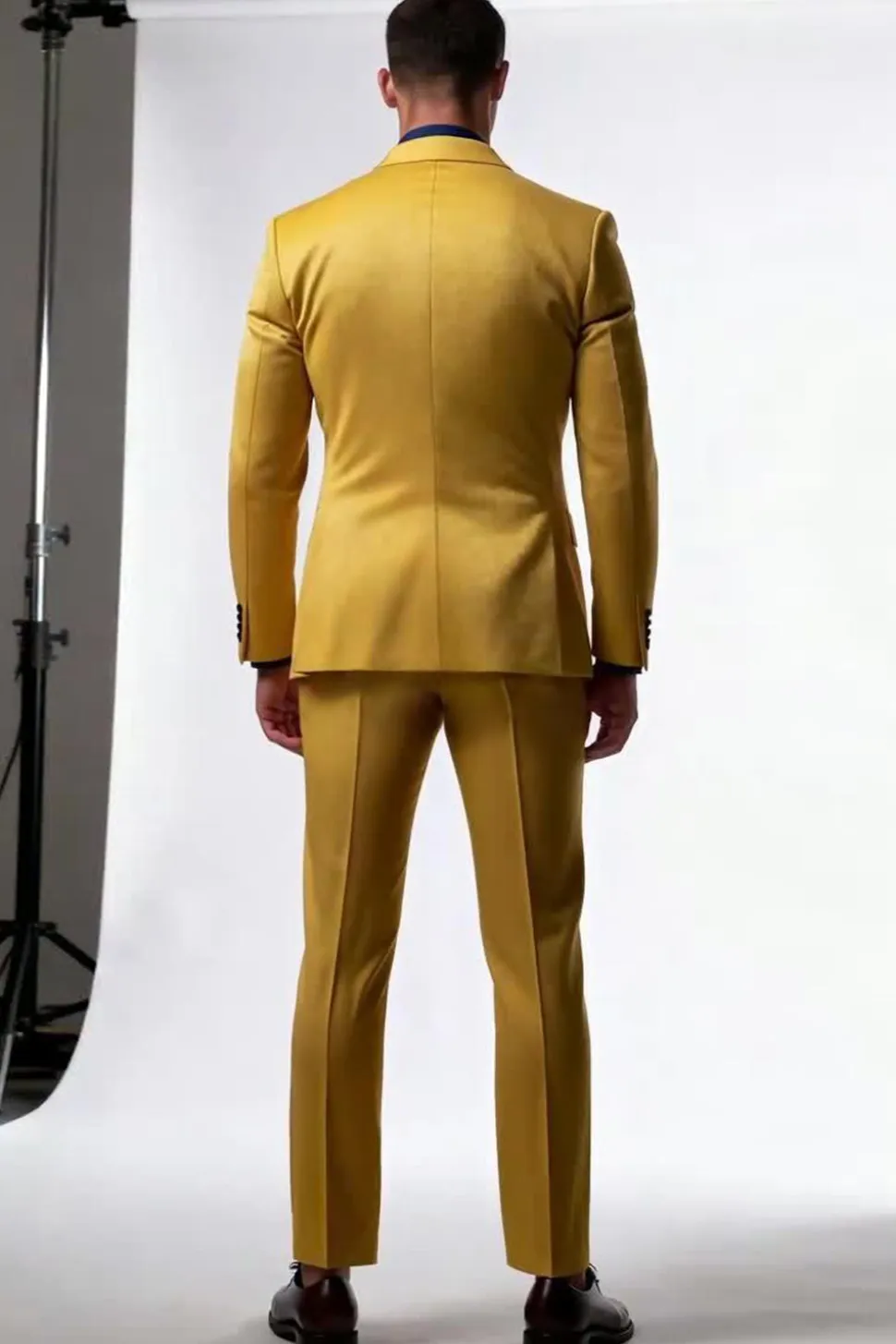 Pico Lapela 2 Peça Single Breasted Amarelo Homens Ternos Formais