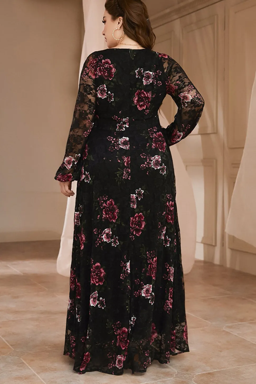 Plus Size Black Floral Lace Mãe do Vestido de Noiva