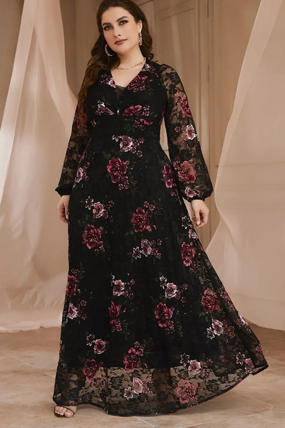 Plus Size Black Floral Lace Mãe do Vestido de Noiva