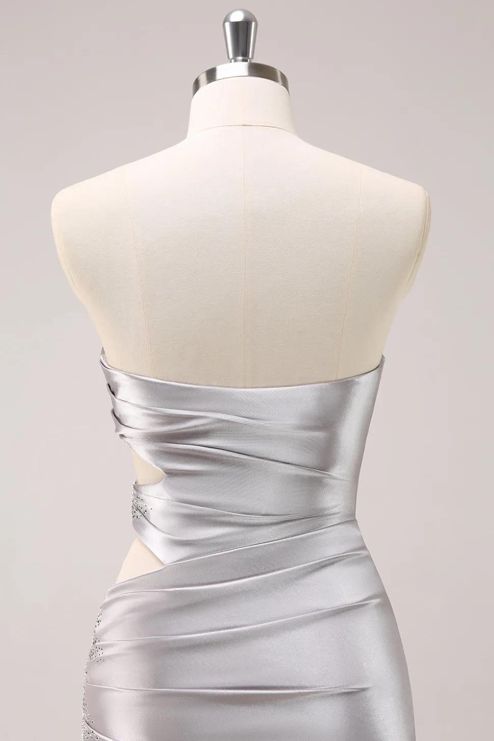 Prata Strapless Hollow out plissado apertado Homecoming Dress com frisos