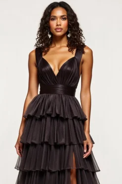 Preto A Line V-Neck Ruffles Cetim Organza Prom Dress
