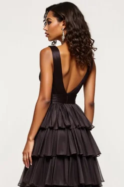Preto A Line V-Neck Ruffles Cetim Organza Prom Dress