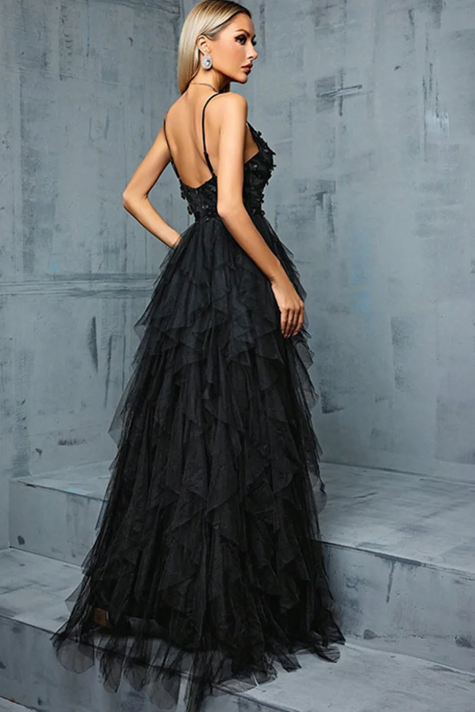 Preto A-Line Esparguete Correias Flores Folhos Tule Longo Vestido de Baile com Fenda
