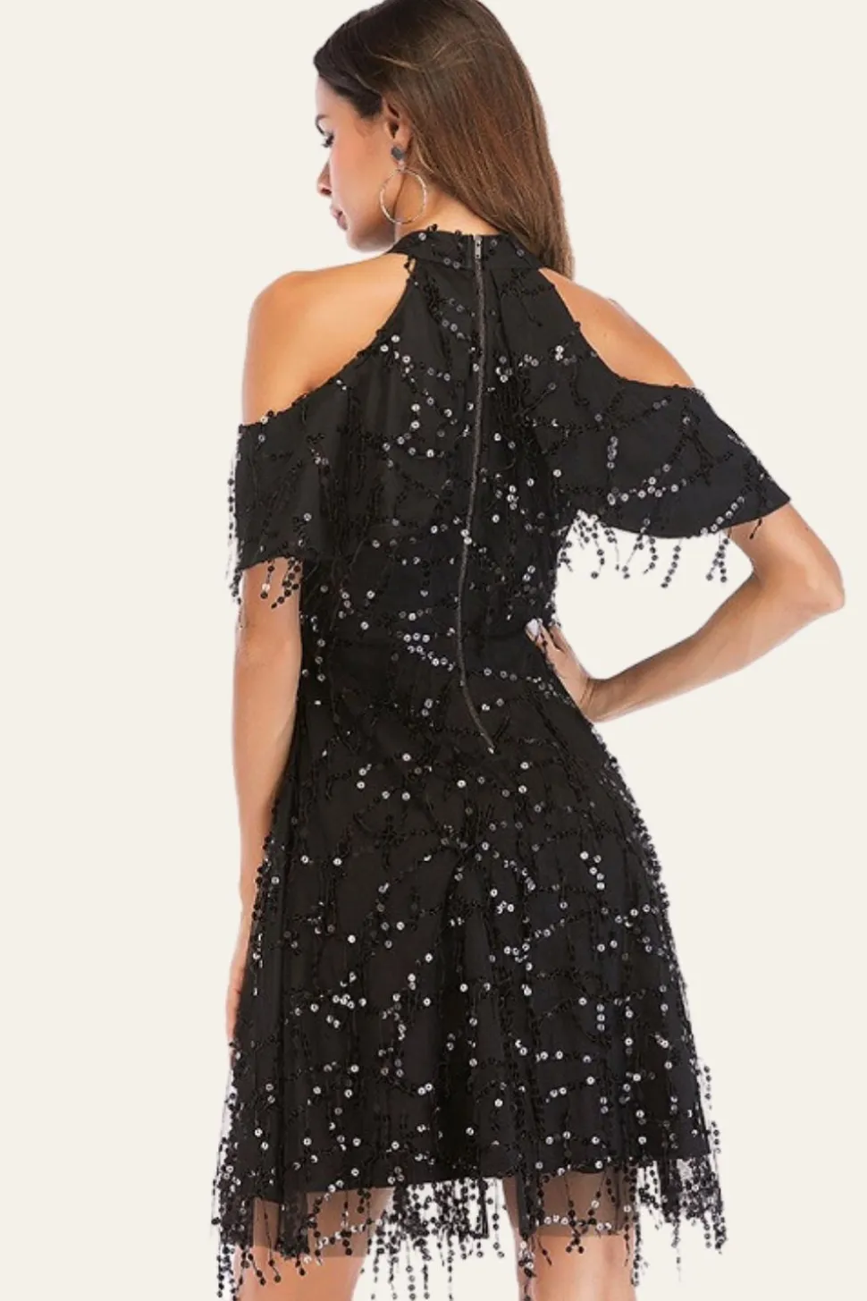 Preto A-Line Stand-Up Collar Ombro Frio Tassel Lantejoulas Halloween Vestido de Festa