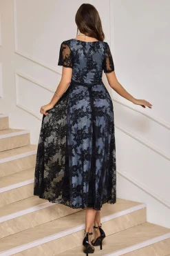 Preto A-Line V-Neck Renda Tea-Length Dress com mangas curtas