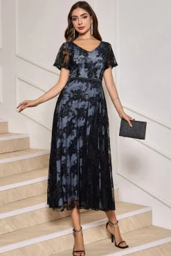 Preto A-Line V-Neck Renda Tea-Length Dress com mangas curtas