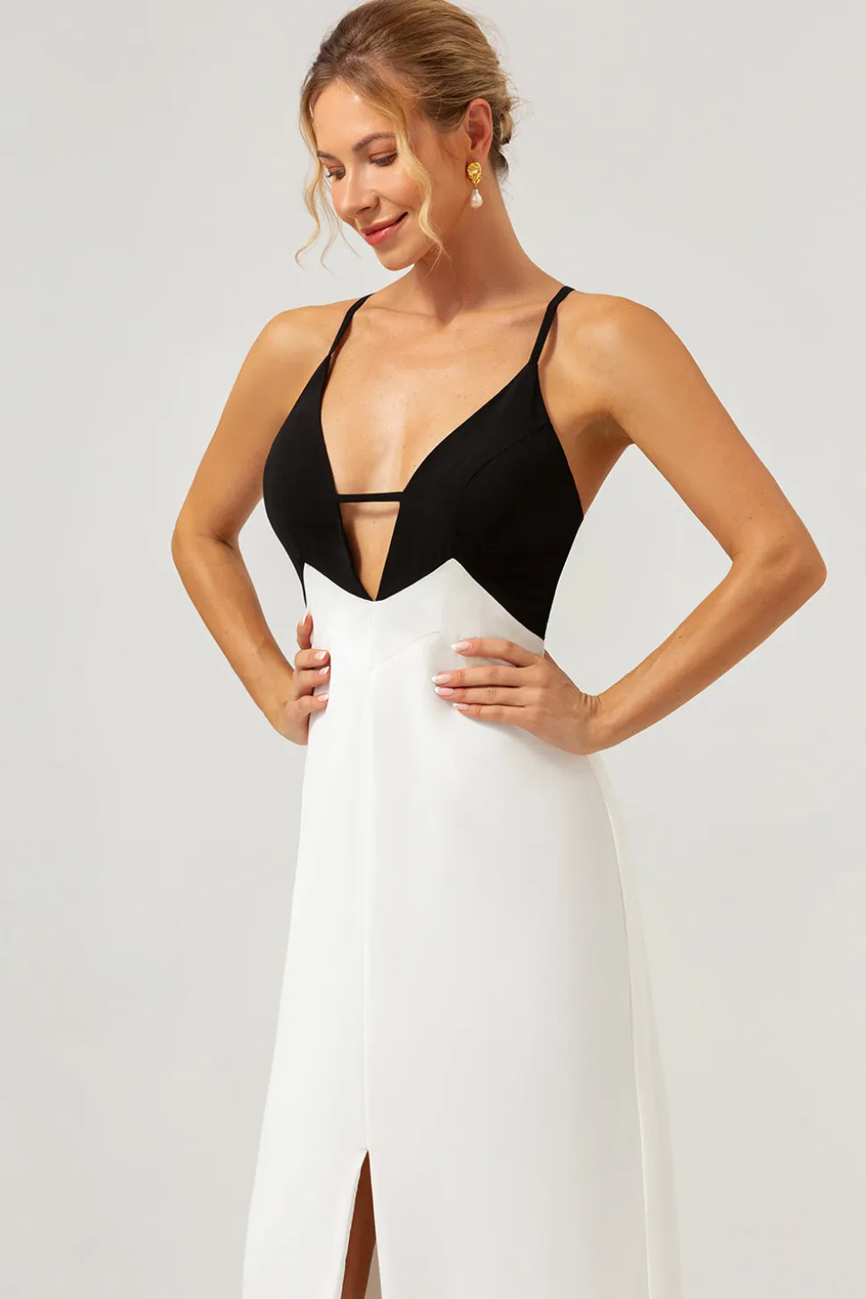 Preto branco bainha espaguete alças V pescoço longo vestido de baile com divisão frontal