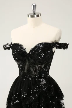 Preto brilhante Uma linha fora do espartilho ombro Tiered Lace Short Homecoming Dress