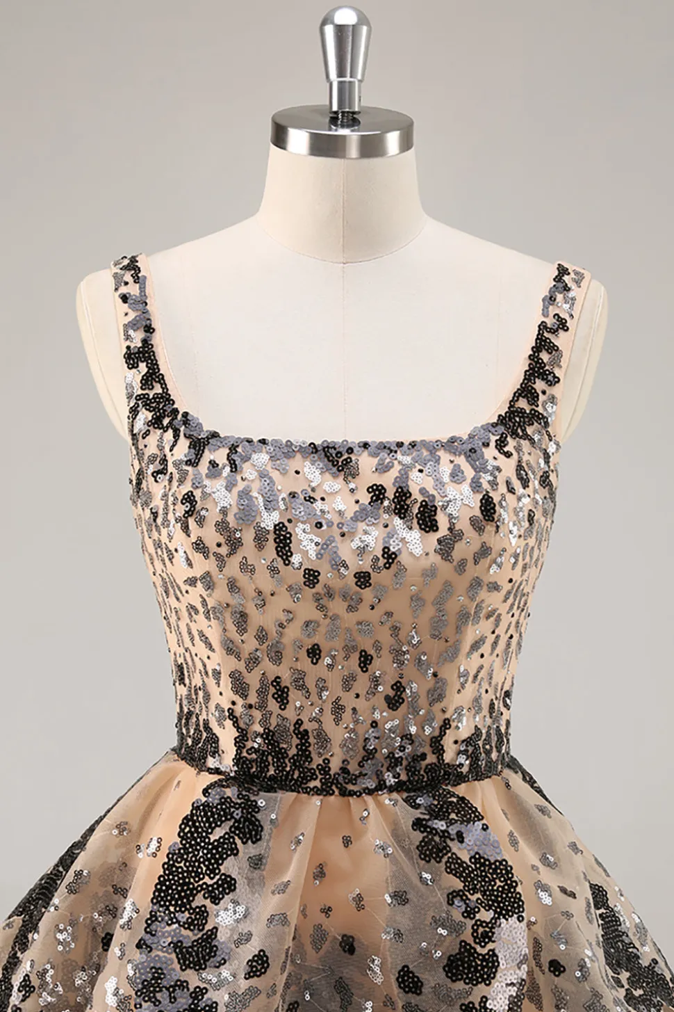 Preto Damasco Sequined Tiered A Line Homecoming Dress