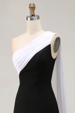 Preto e branco um ombro bainha longo vestido formal com flâmula