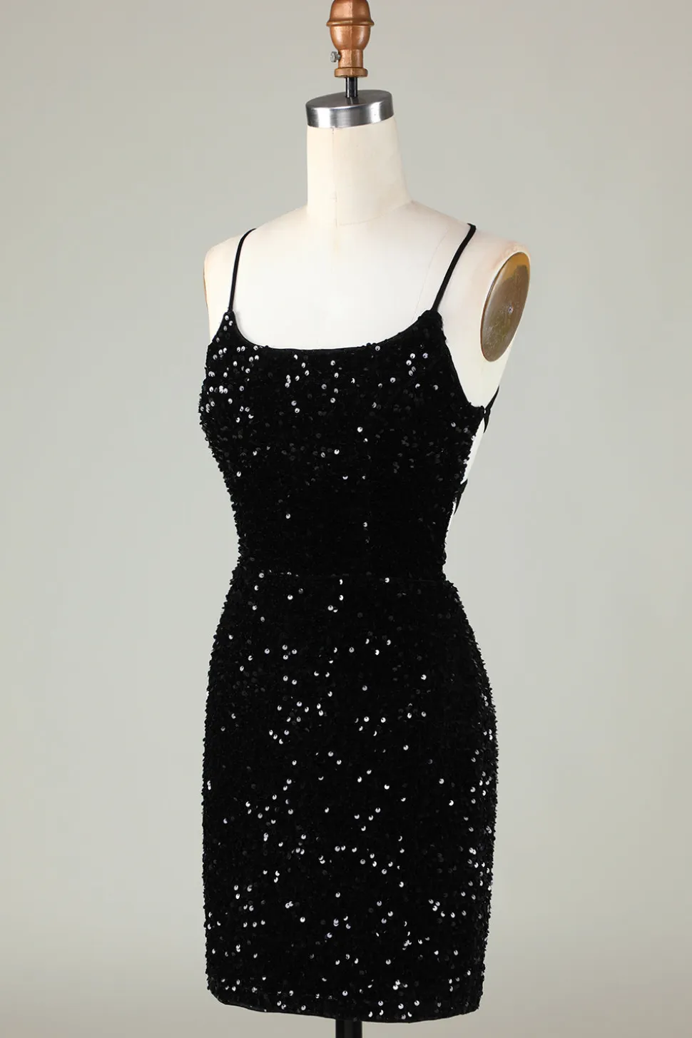 Preto espaguete alças lantejoulas homecoming vestido com cruz criss para trás