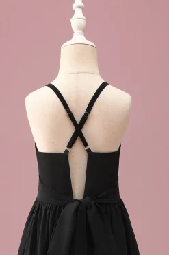Preto pescoço redondo uma linha alta baixa vestido de dama de honra júnior com cinto