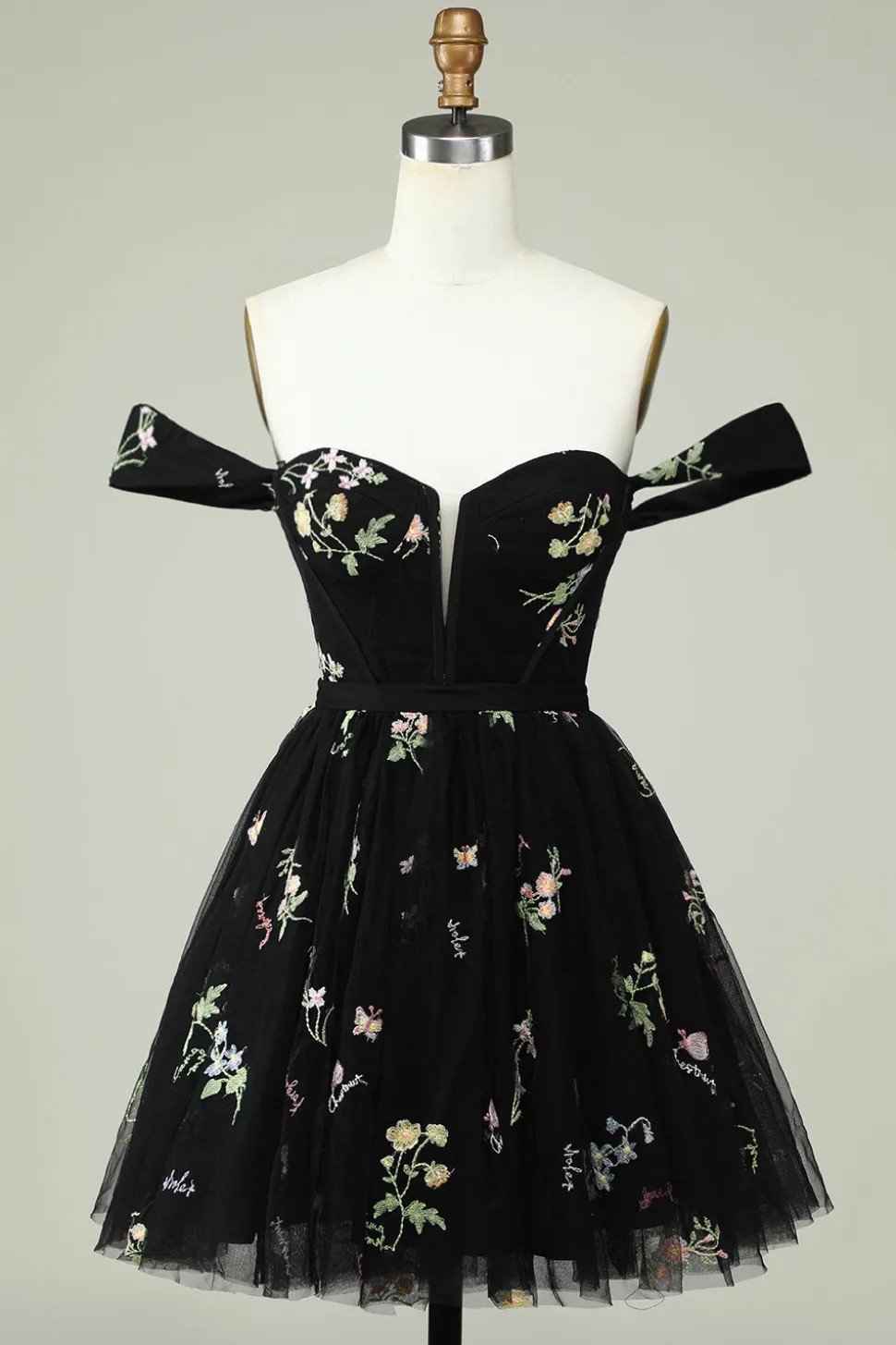 Preto Uma linha fora do ombro Homecoming Dress