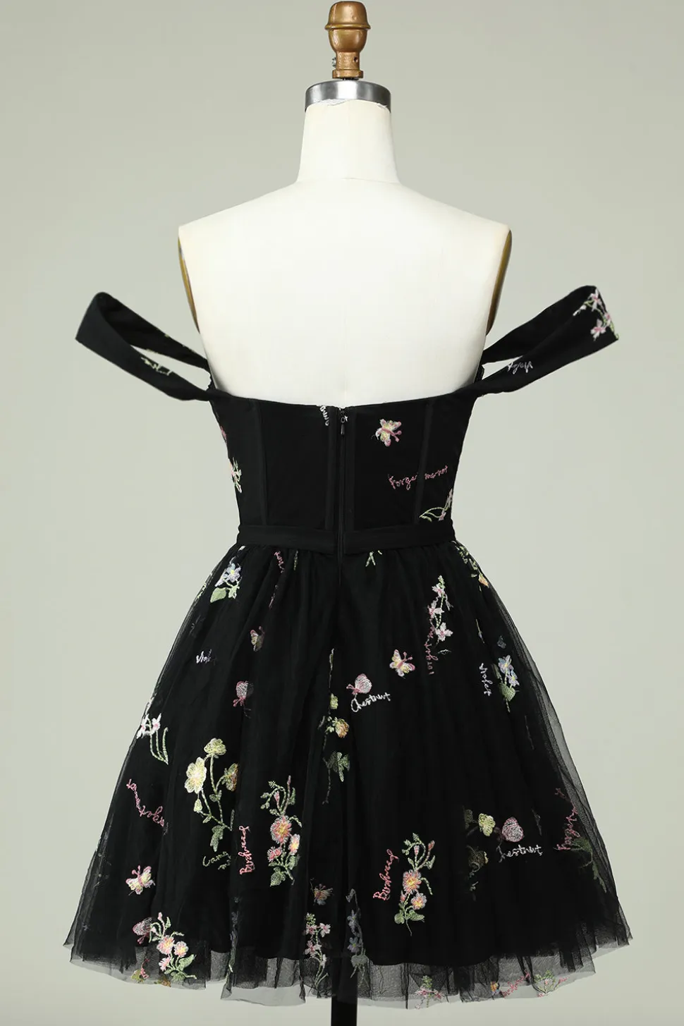 Preto Uma linha fora do ombro Homecoming Dress