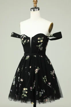 Preto Uma linha fora do ombro Homecoming Dress