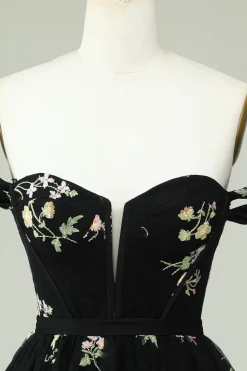 Preto Uma linha fora do ombro Homecoming Dress