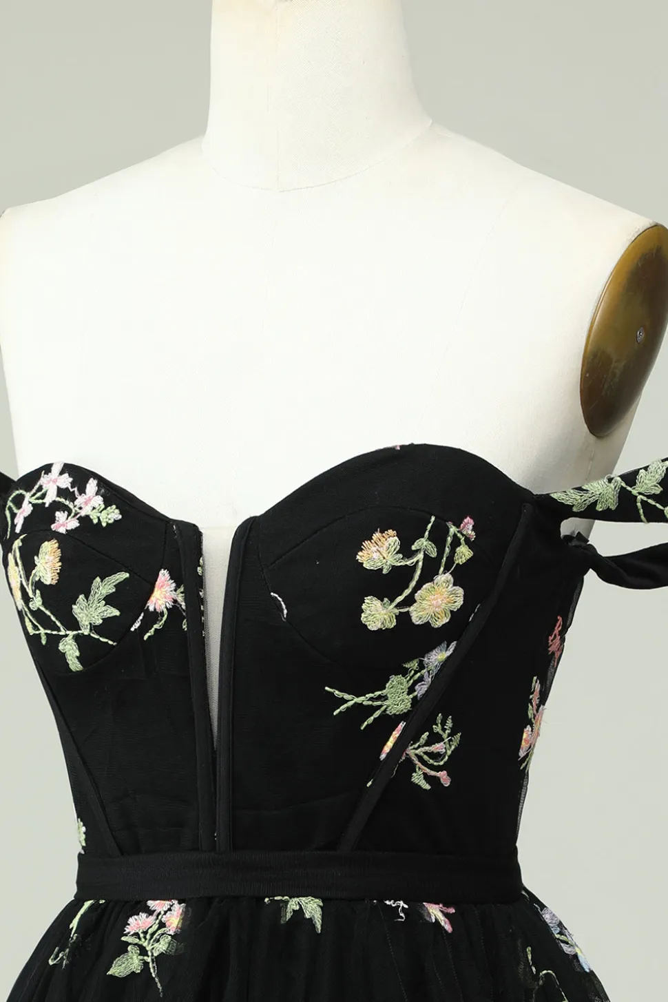 Preto Uma linha fora do ombro Homecoming Dress