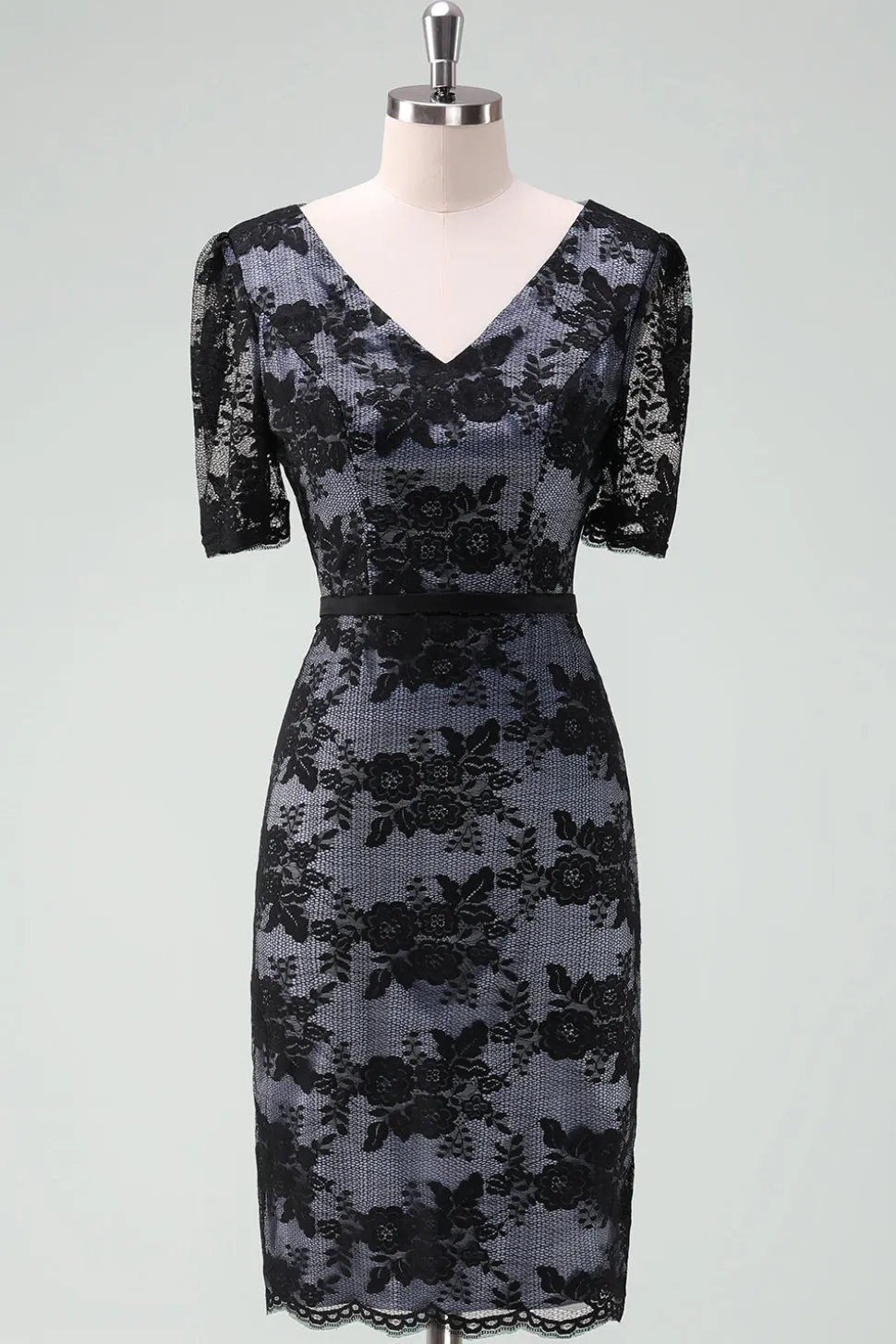 Preto V-Neck Lace Bainha Midi Mãe do Vestido da Noiva com Mangas Curtas