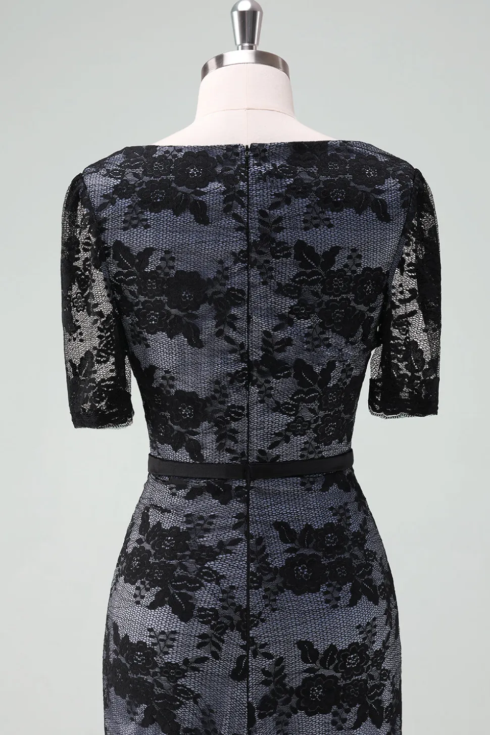Preto V-Neck Lace Bainha Midi Mãe do Vestido da Noiva com Mangas Curtas