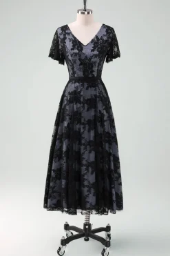 Preto V-neck mangas curtas renda A-Line mãe de vestido de noiva