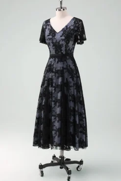 Preto V-neck mangas curtas renda A-Line mãe de vestido de noiva