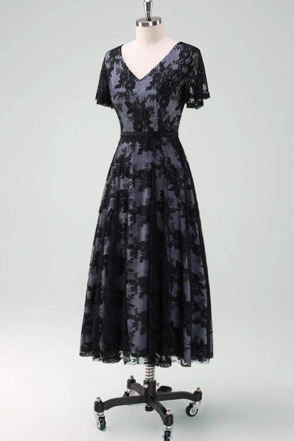 Preto V-neck mangas curtas renda A-Line mãe de vestido de noiva