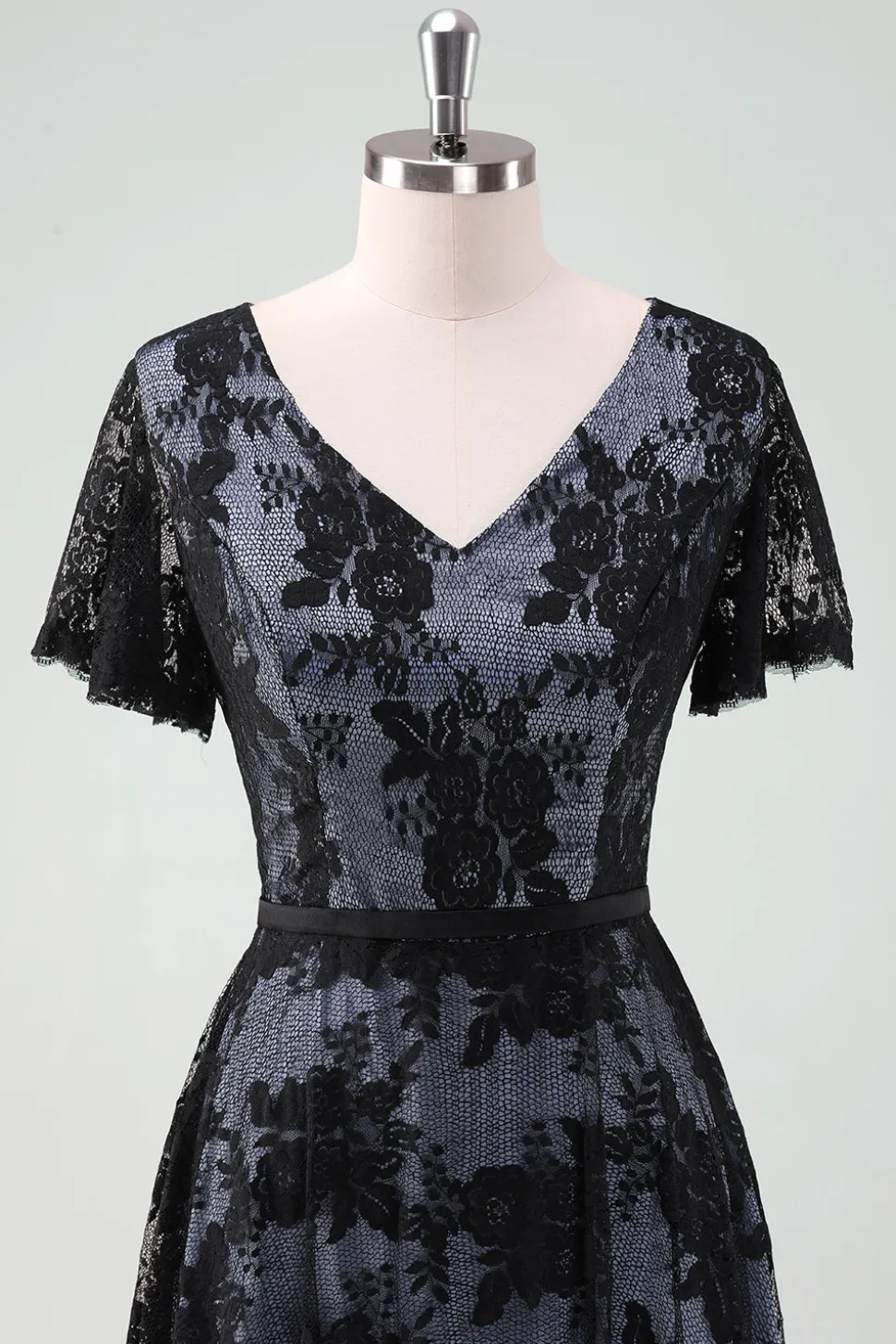 Preto V-neck mangas curtas renda A-Line mãe de vestido de noiva