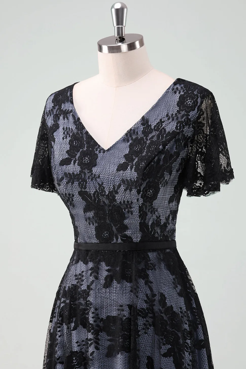 Preto V-neck mangas curtas renda A-Line mãe de vestido de noiva