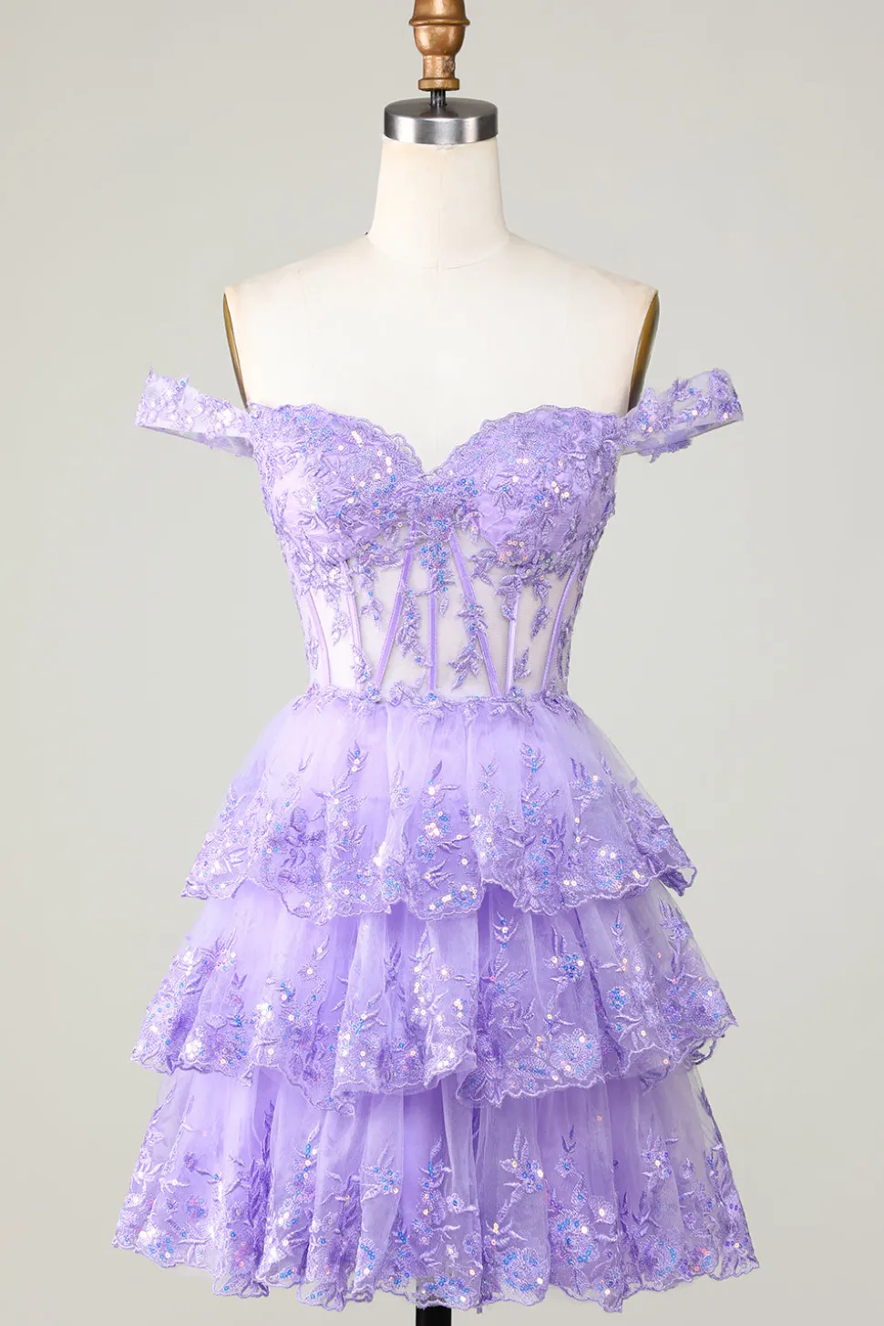 Princesa Uma Linha Espartilho Roxo Tiered Vestido Curto Homecoming com Renda