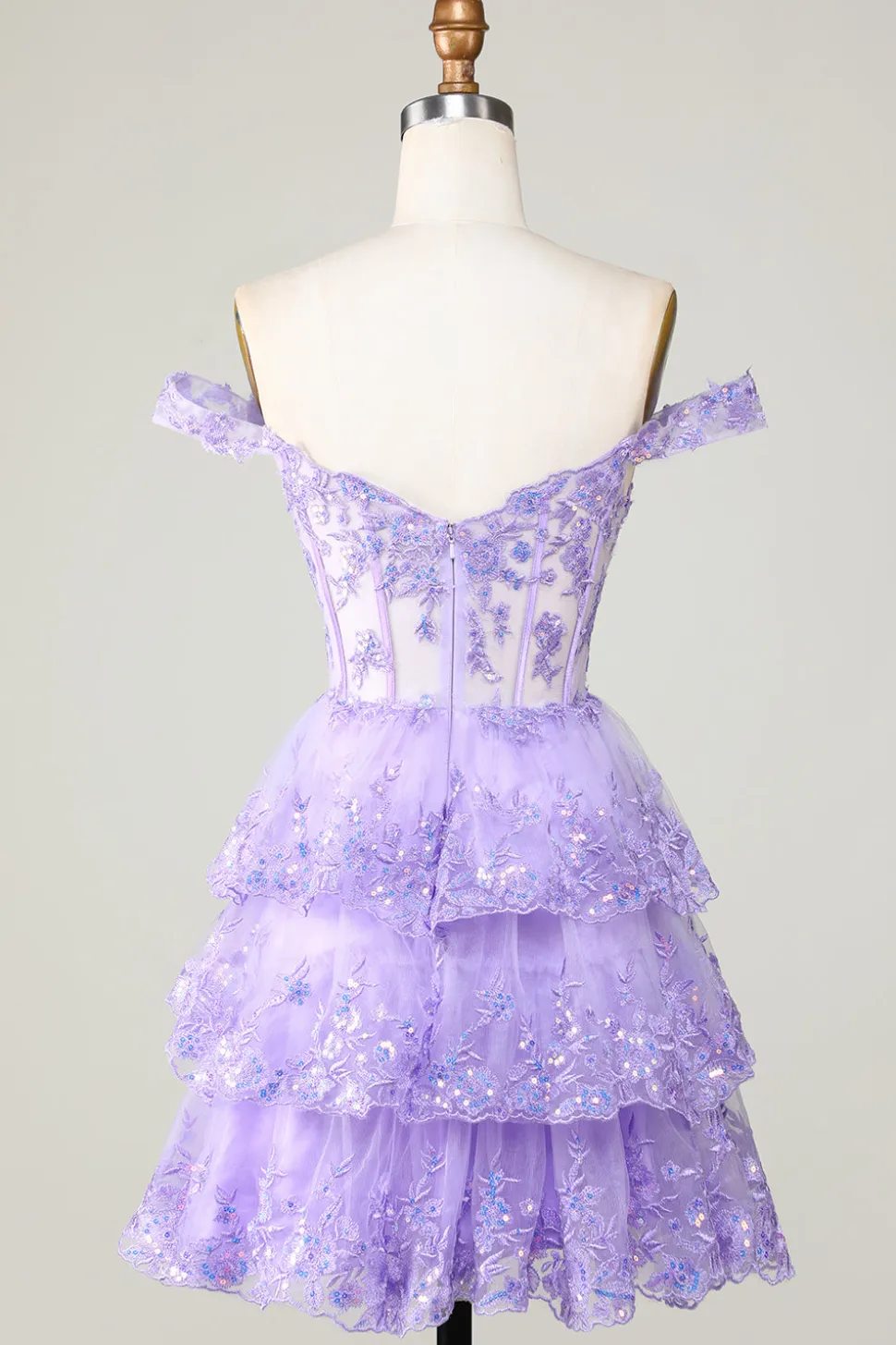 Princesa Uma Linha Espartilho Roxo Tiered Vestido Curto Homecoming com Renda