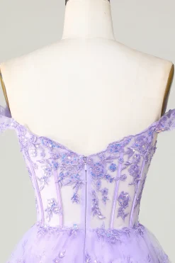 Princesa Uma Linha Espartilho Roxo Tiered Vestido Curto Homecoming com Renda