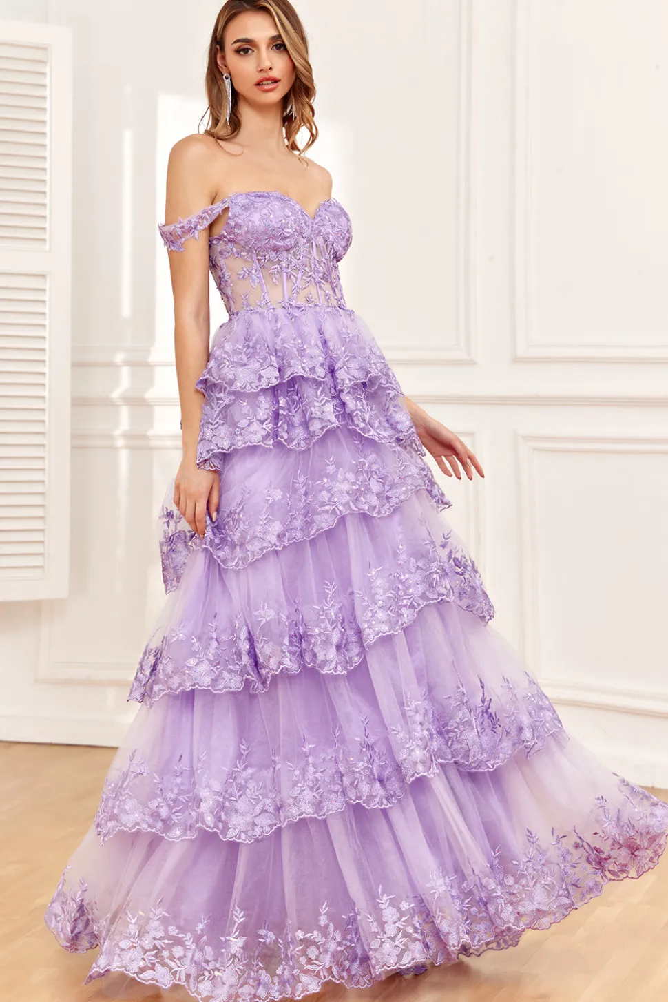 Princesa Uma linha fora do ombro preto rosa longo vestido de baile com renda em camadas