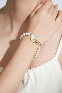 Pulseira Stretch Pérola Branca Brilhante com Borboleta
